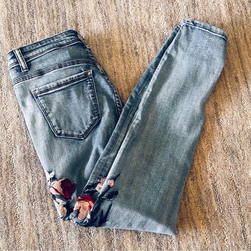 Caution To The Wind Floral embroidered stretch fit skinny jeans - Picture 5 of 12